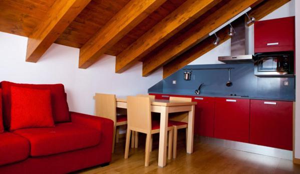 Apartahotel Castejón de Sos Zimmer foto